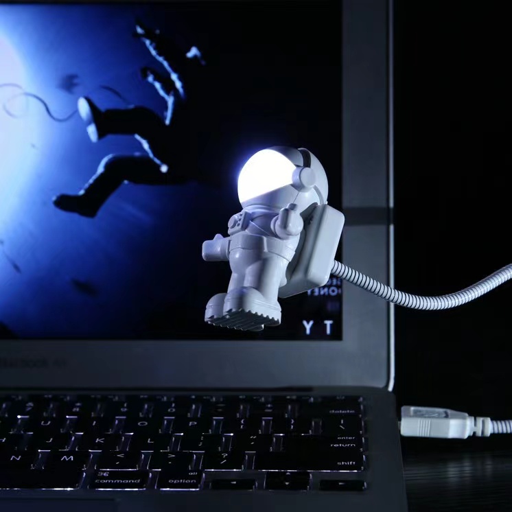 new spaceman astronaut usb nightlight led computer keyboard light soft light eye protection plug and play details 3